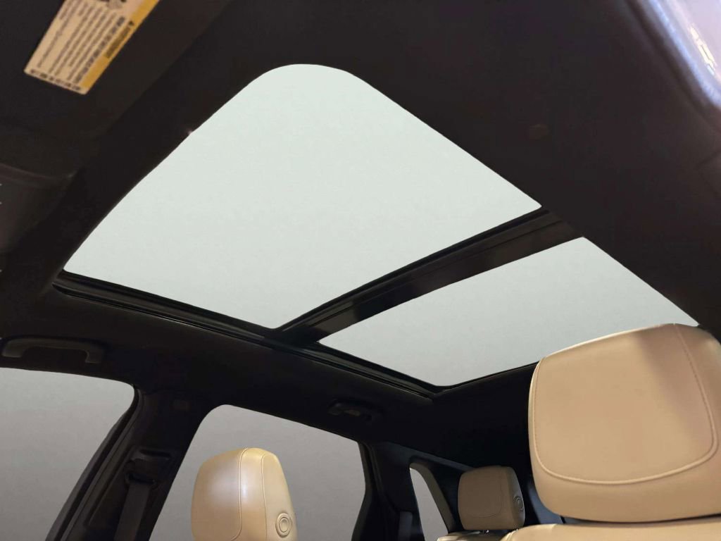 Used 2017 Cadillac XT5 Premium Luxury w/ LPO, Wheel Lock Package image 15