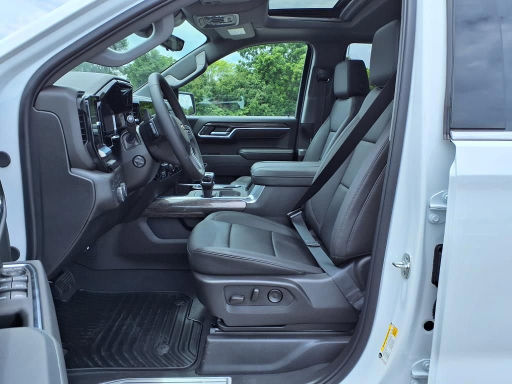 New 2025 Chevrolet Silverado 1500 LTZ w/ LTZ Premium Package image 3