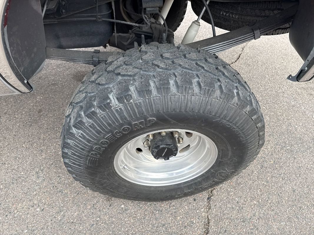 Used 2002 Ford F250 XLT AWD/4WD image 9