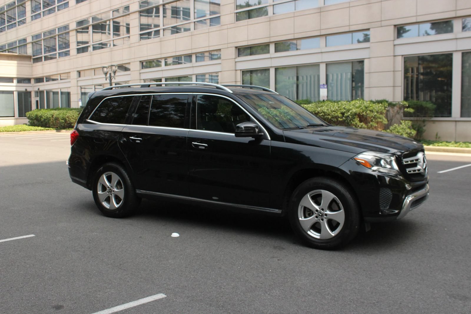 Used 2018 Mercedes-Benz GLS 450 4MATIC w/ Premium Package image 2