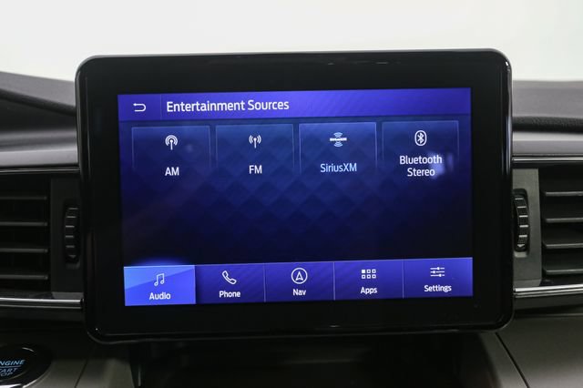 Used 2023 Ford Explorer XLT w/ Equipment Group 202A AWD/4WD image 22