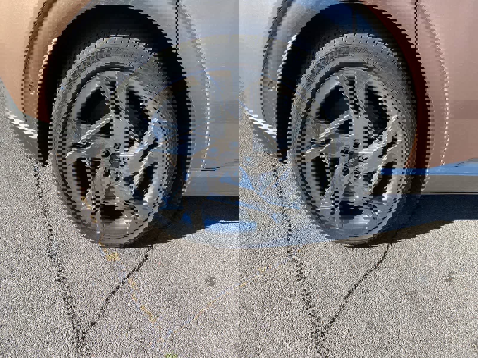 Used 2023 Genesis GV60 Performance w/ Cargo Package image 6