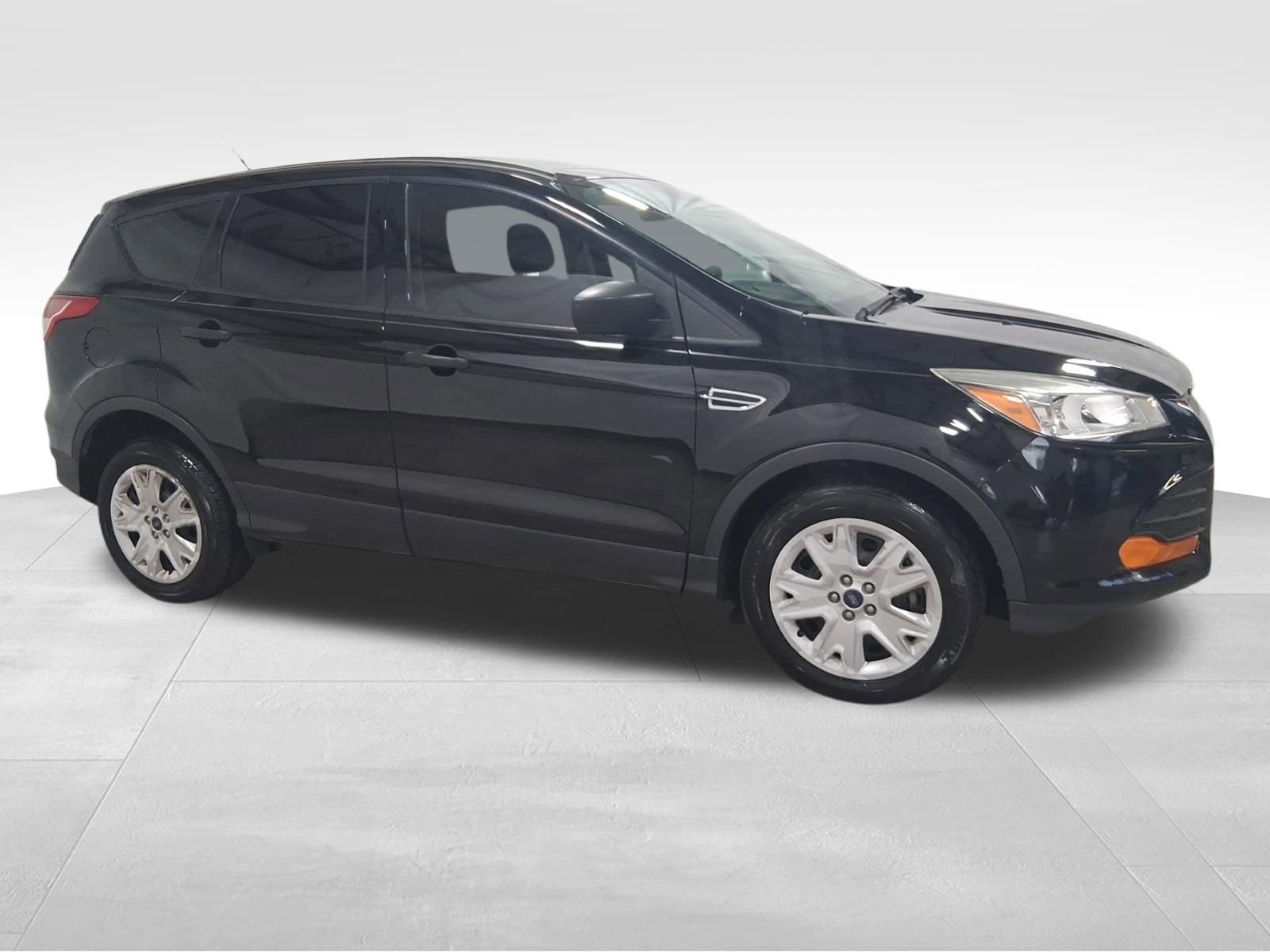 Used 2016 Ford Escape S FWD image 3