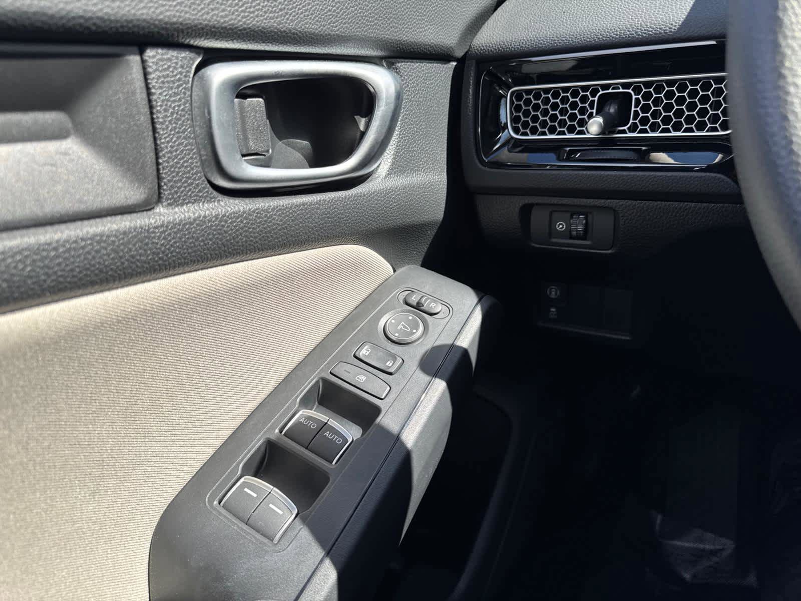 Used 2023 Honda Civic LX image 21