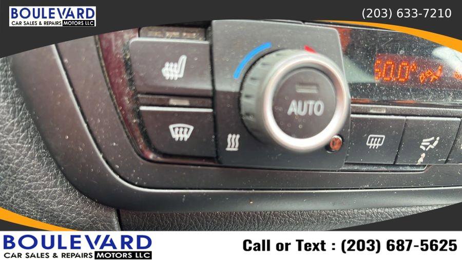 Used 2014 BMW 320i Sedan RWD image 22