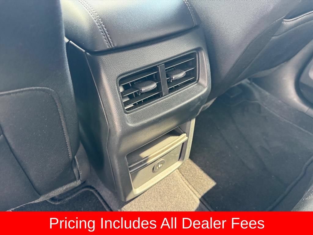 Used 2024 Ford Edge SE w/ Black Appearance Package AWD/4WD image 12