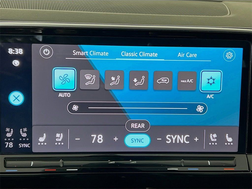 Used 2024 Volkswagen Atlas SE image 14