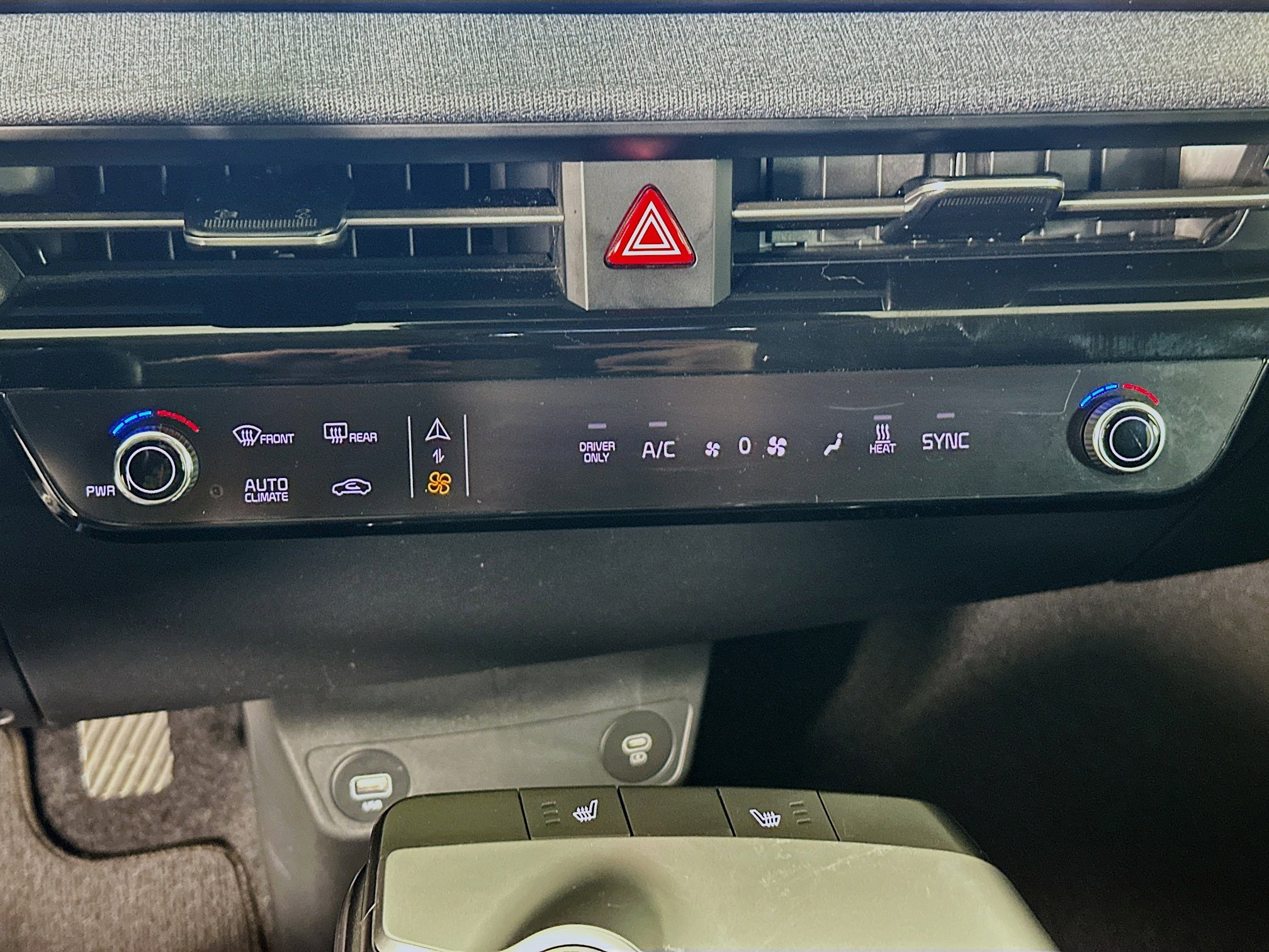 Used 2024 Kia EV6 Light RWD image 24