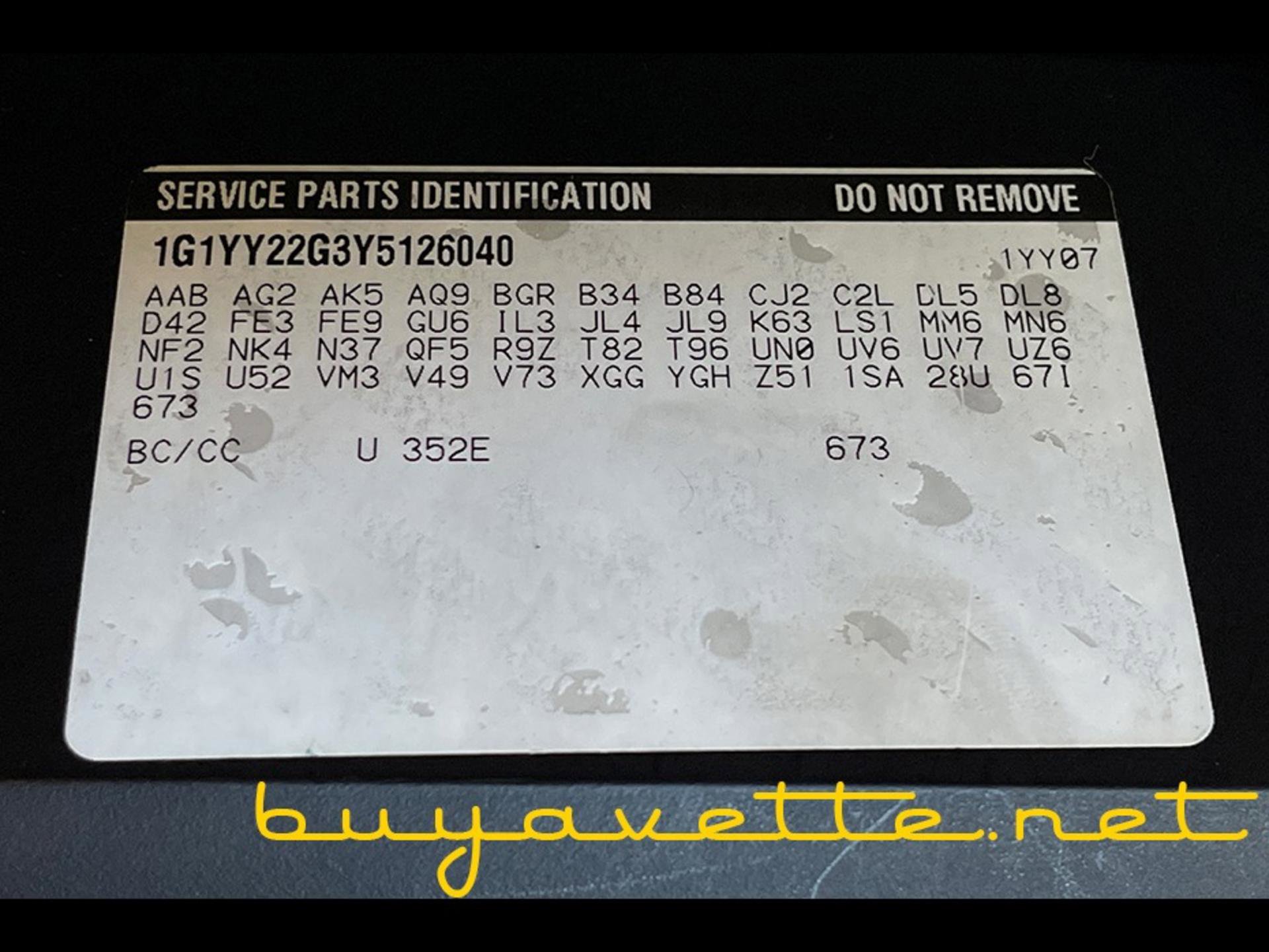 Used 2000 Chevrolet Corvette Coupe w/ Roof Pkg image 27