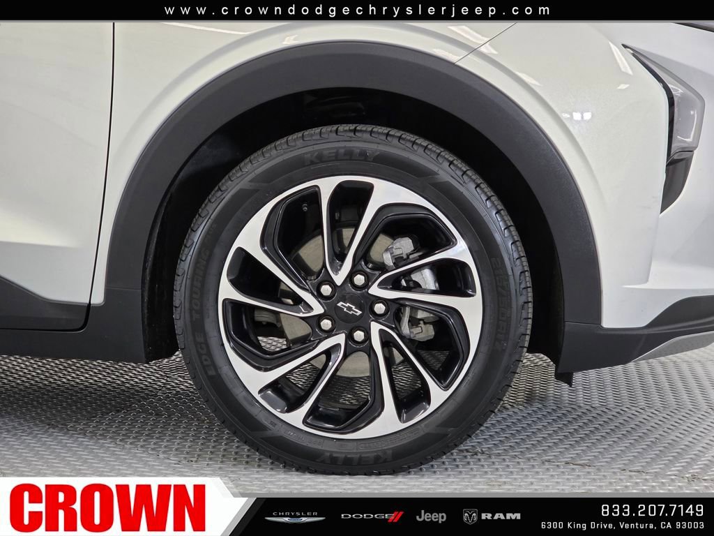 Used 2023 Chevrolet Bolt EUV Premier image 9