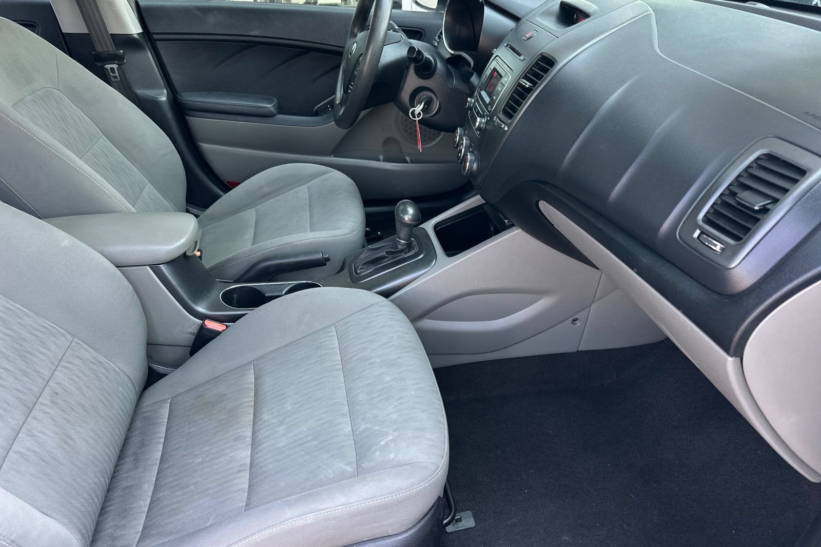 Used 2016 Kia Forte LX FWD image 15