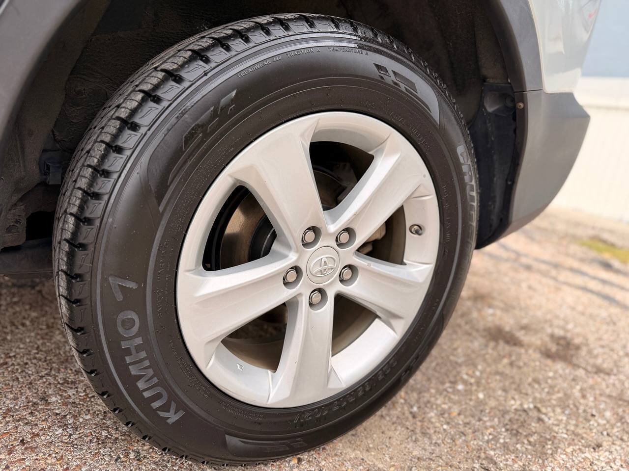 Used 2014 Toyota RAV4 XLE FWD image 29