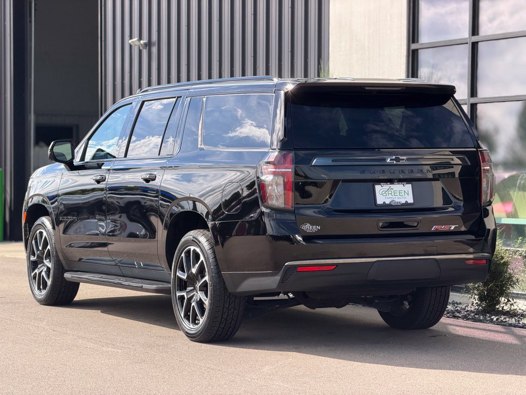 Used 2022 Chevrolet Suburban RST w/ Luxury Package AWD/4WD image 3