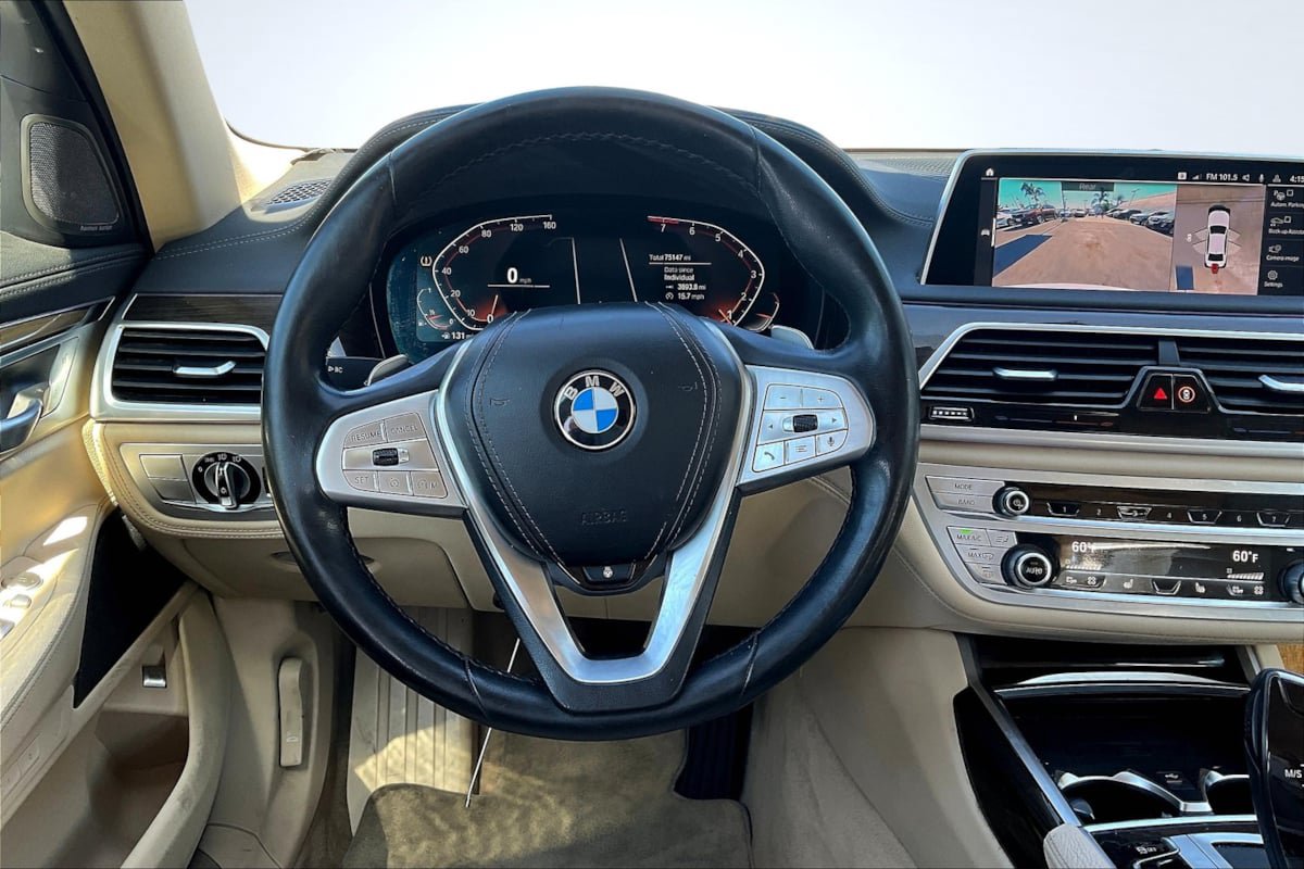 Used 2021 BMW 740i RWD image 5