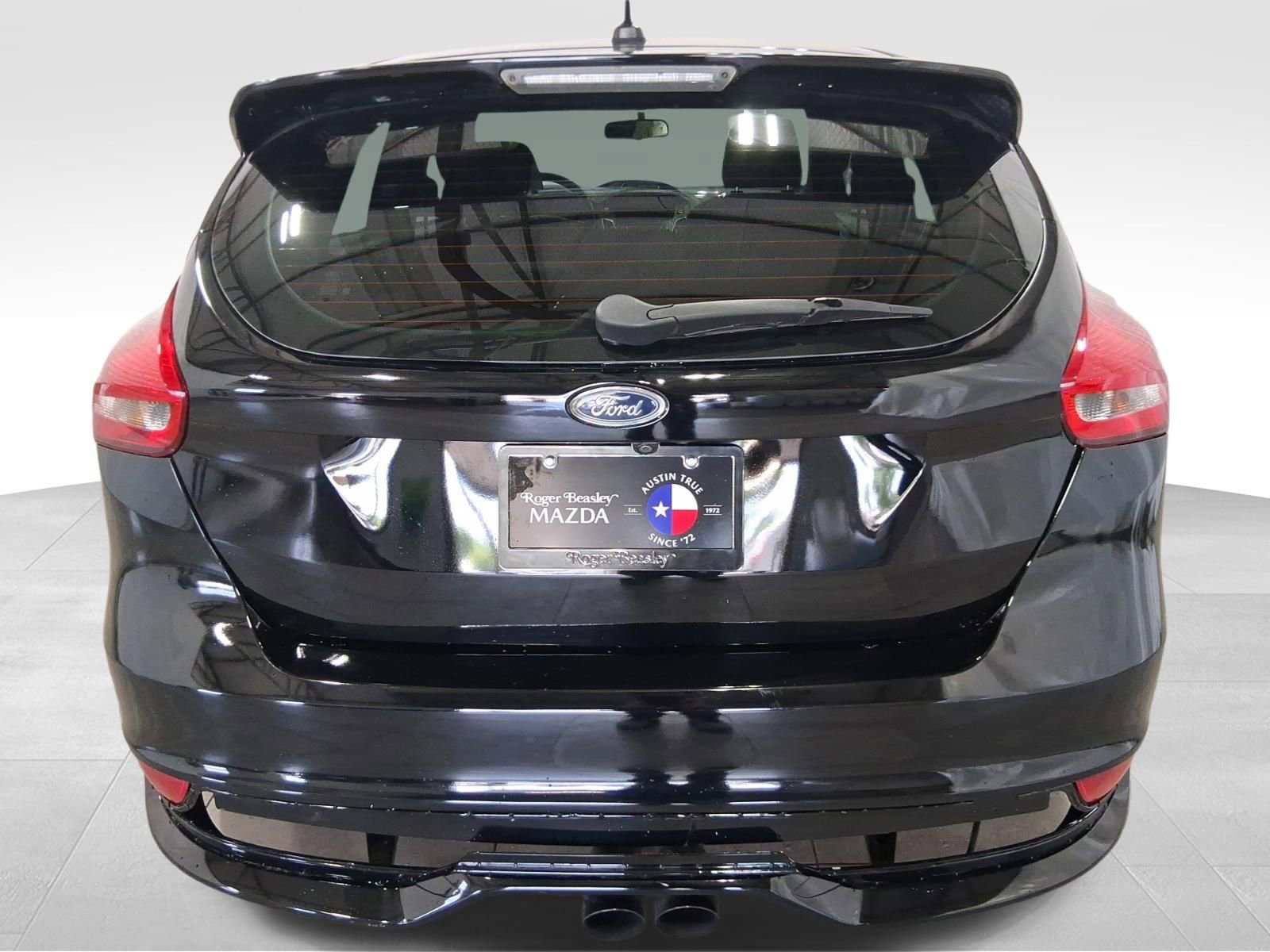 Used 2018 Ford Focus ST FWD image 6