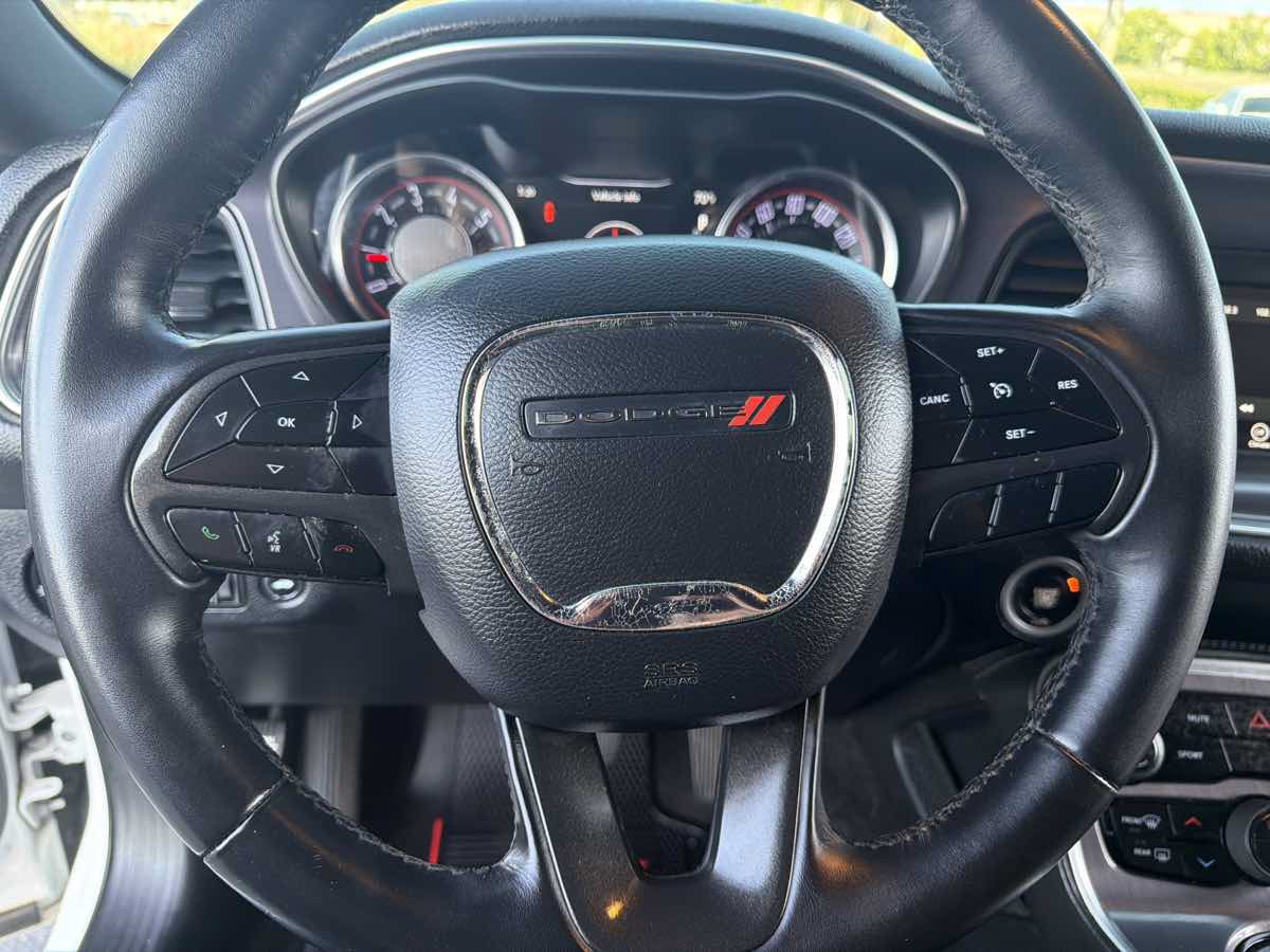 Used 2018 Dodge Challenger SXT RWD image 35