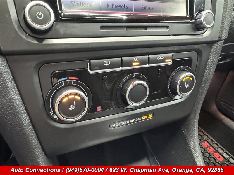 Used 2012 Volkswagen Golf 4-Door FWD image 21