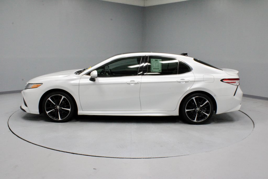 Used 2020 Toyota Camry XSE FWD image 7