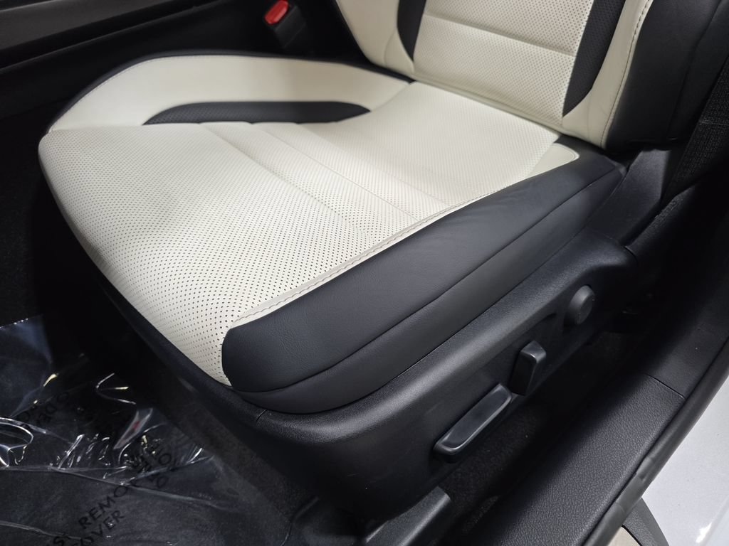 Used 2025 Lexus IS 350 F Sport AWD/4WD image 27