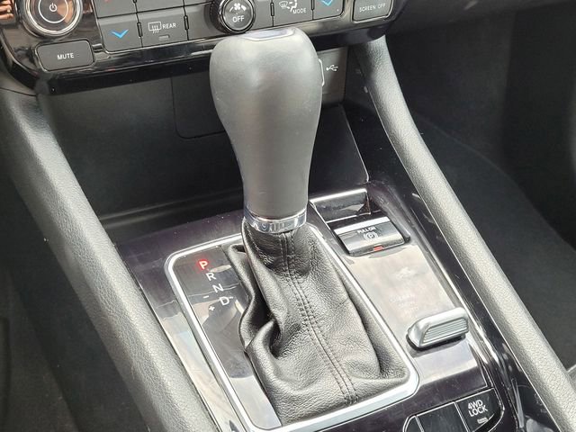 Used 2024 Jeep Compass Limited image 21