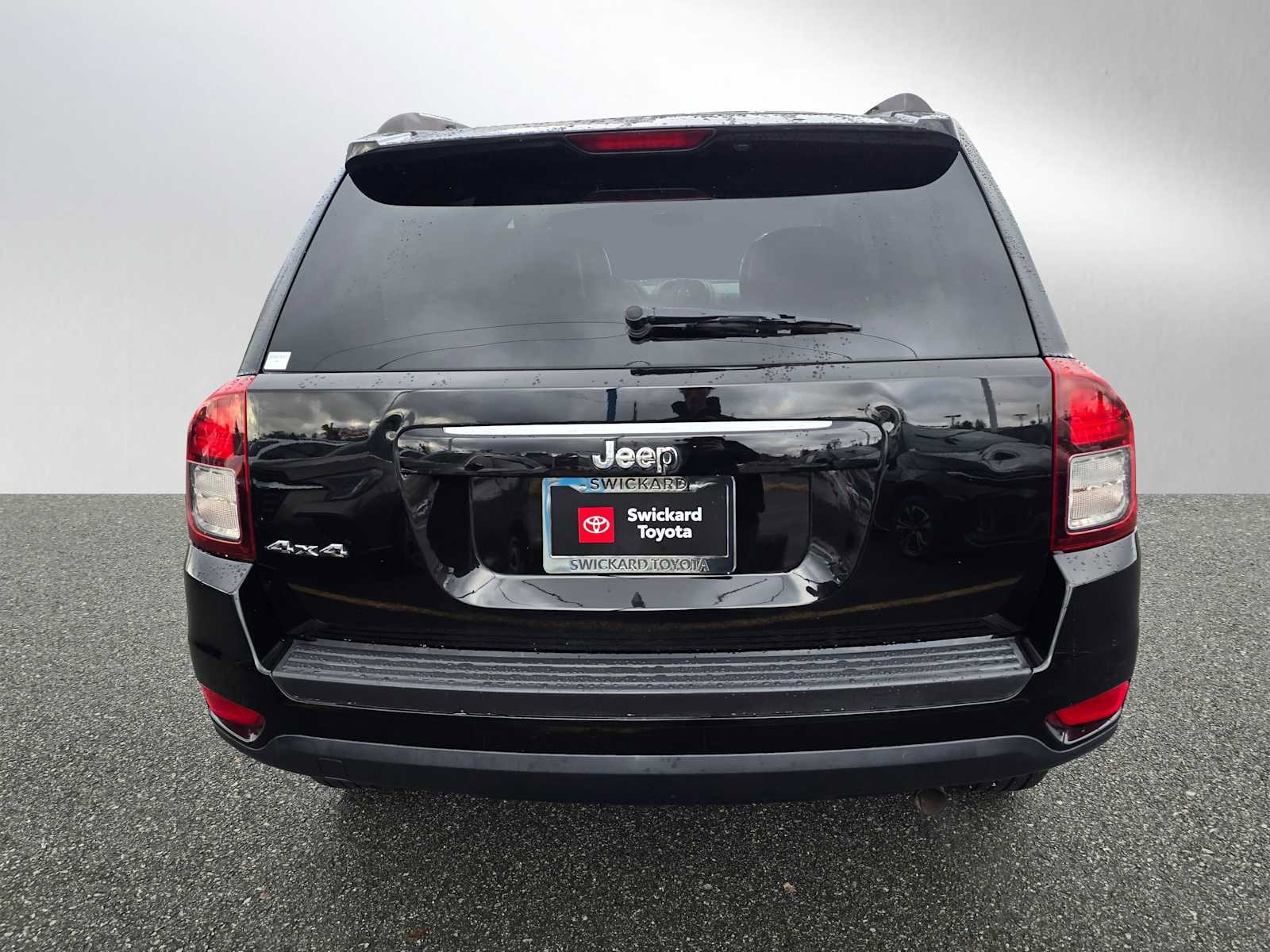 Used 2015 Jeep Compass Sport image 4