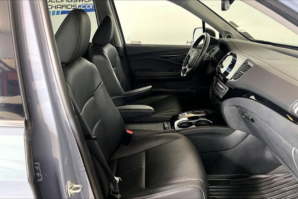 Used 2022 Honda Pilot Touring image 6