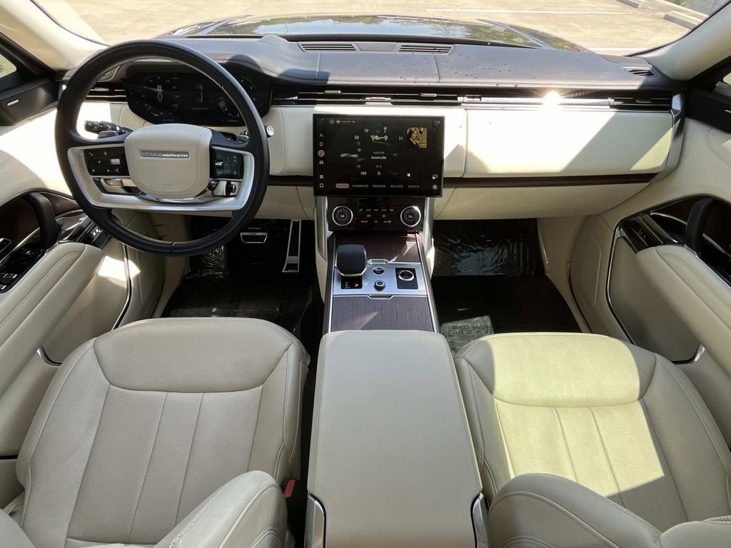 Certified 2023 Land Rover Range Rover SE AWD/4WD image 9