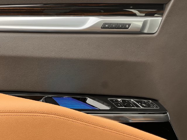 New 2027 Cadillac Escalade ESV Luxury AWD/4WD image 20