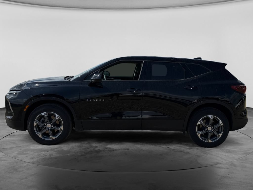 Used 2025 Chevrolet Blazer LT AWD/4WD image 6