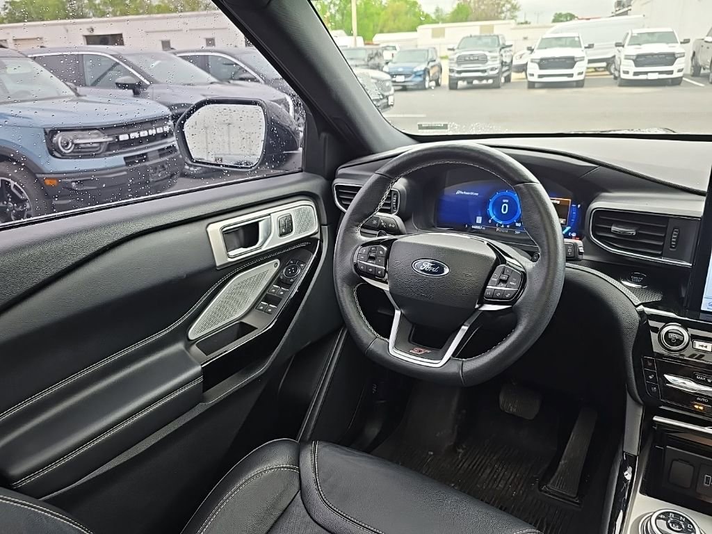 Used 2023 Ford Explorer ST w/ Equipment Group 401A AWD/4WD image 16