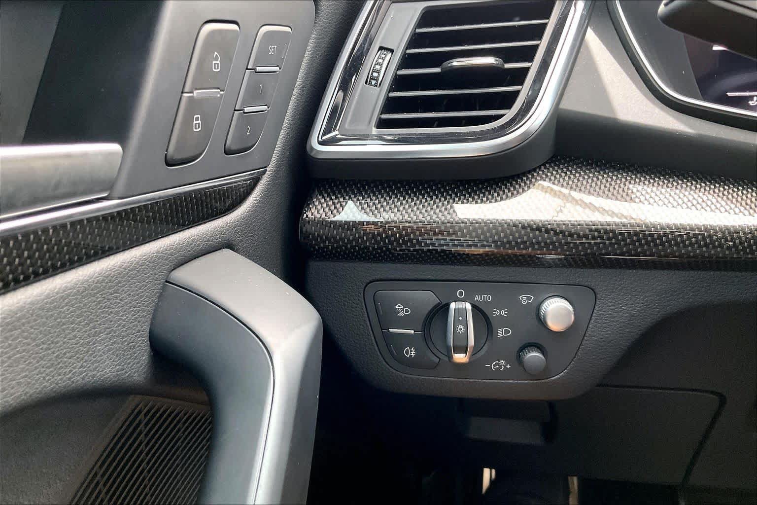Used 2023 Audi SQ5 Prestige AWD/4WD image 33