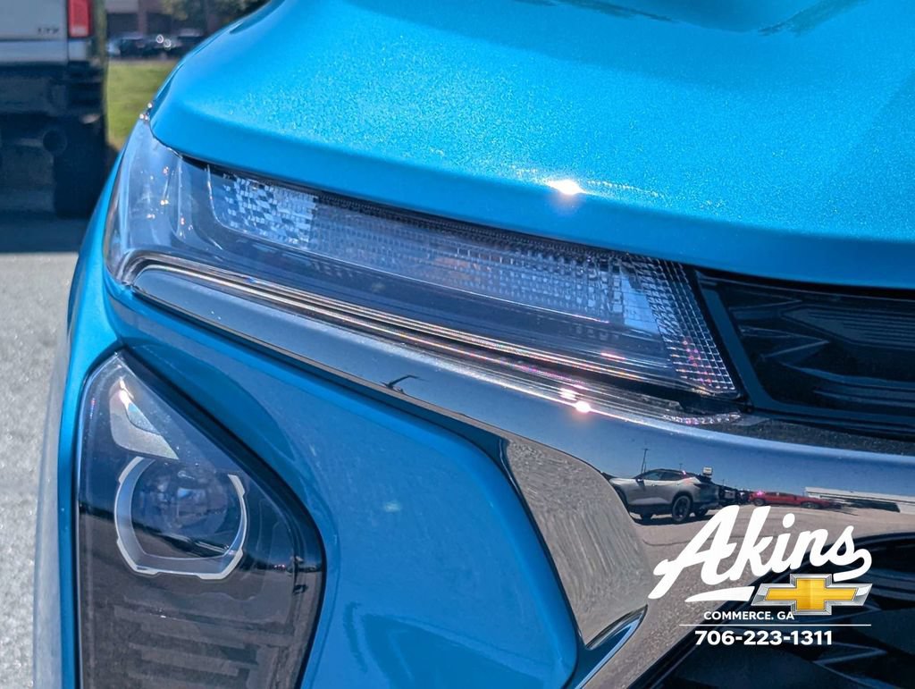 New 2026 Chevrolet Trax RS w/ Sunroof Package FWD image 9