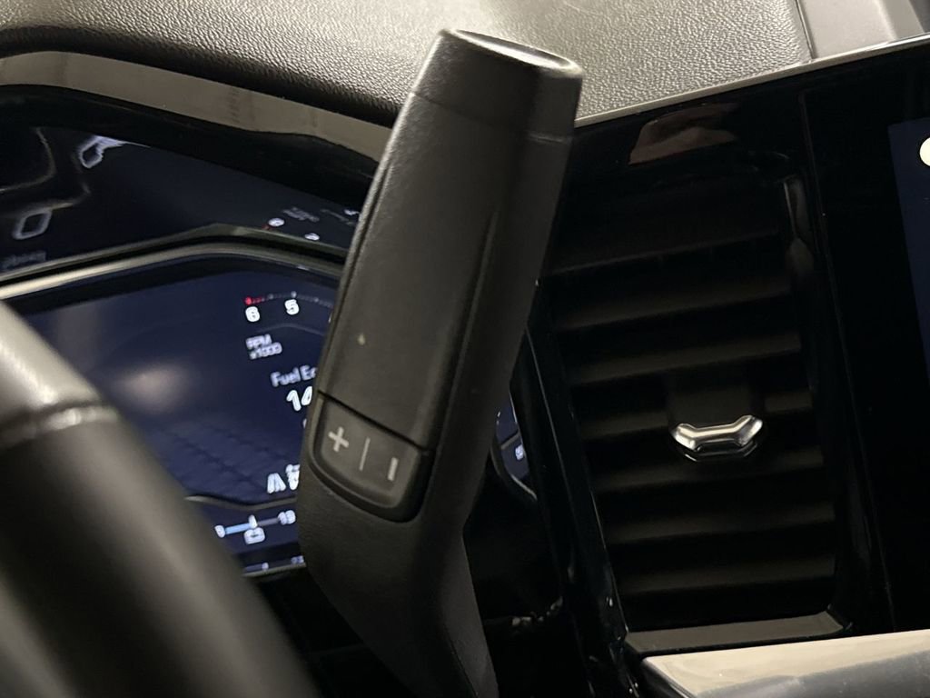 Used 2025 GMC Sierra 1500 SLT image 17