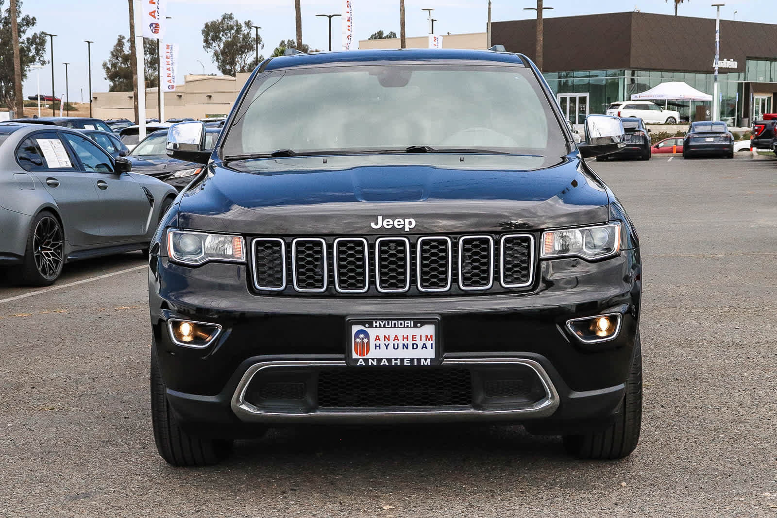 Used 2019 Jeep Grand Cherokee Limited RWD image 2