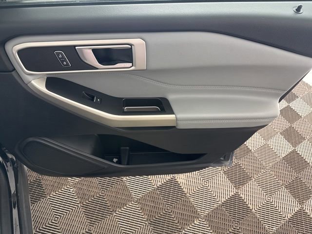 Used 2021 Ford Explorer XLT w/ Equipment Group 202A image 23