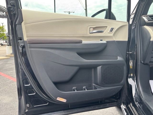 Used 2021 Toyota Sienna Platinum AWD/4WD image 10