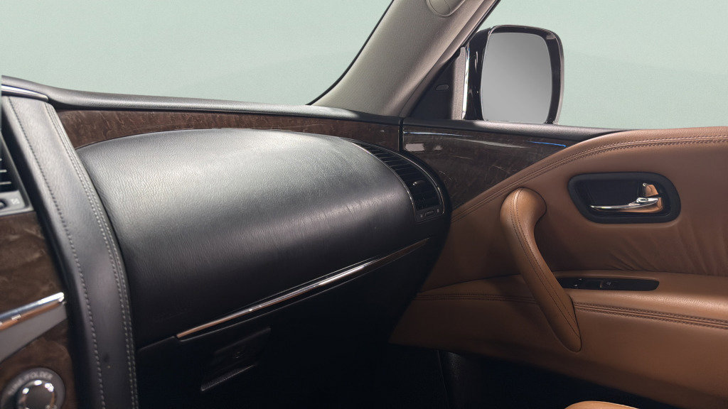 Used 2016 INFINITI QX80 4WD w/ Signature Edition Package image 37