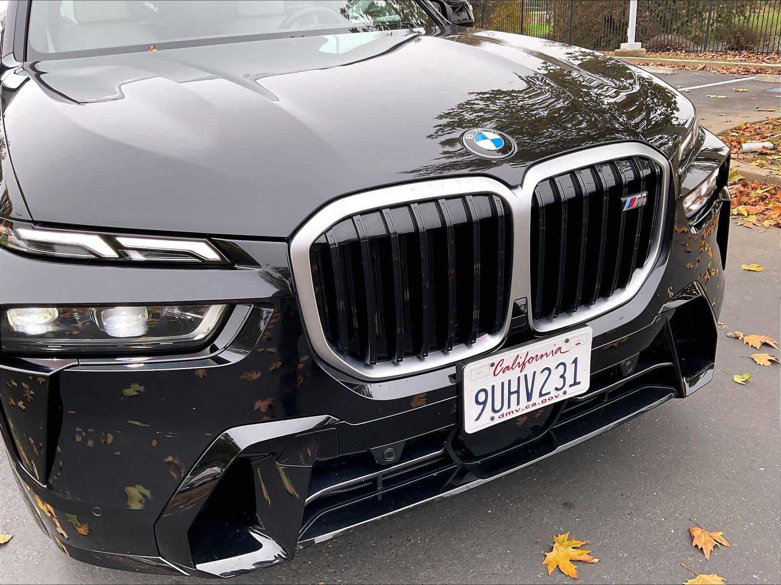 Used 2025 BMW X7 M60i image 31