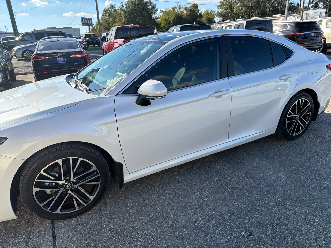 Used 2025 Toyota Camry XLE image 4