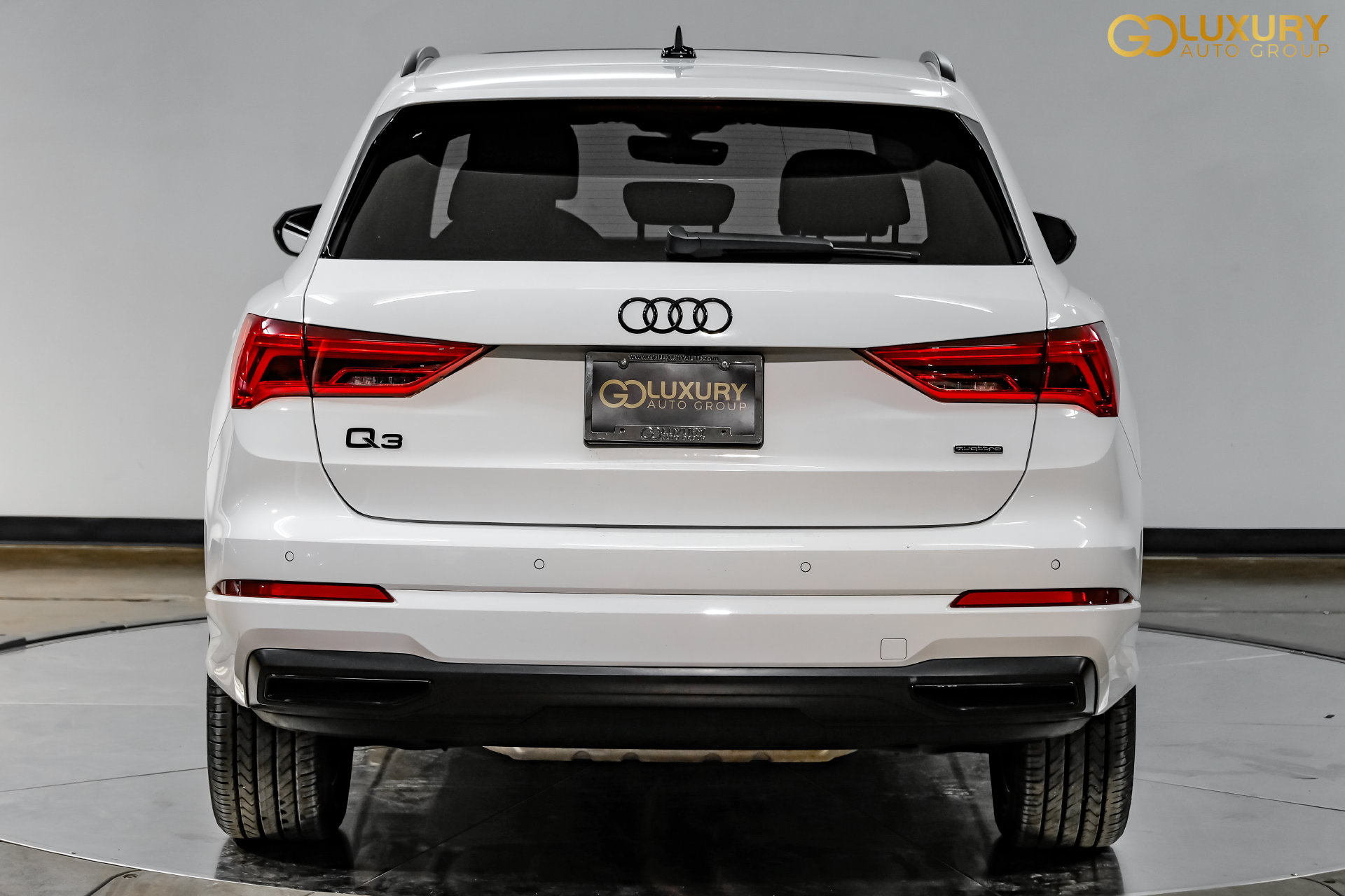 Used 2024 Audi Q3 2.0T Premium w/ Convenience Package AWD/4WD image 11