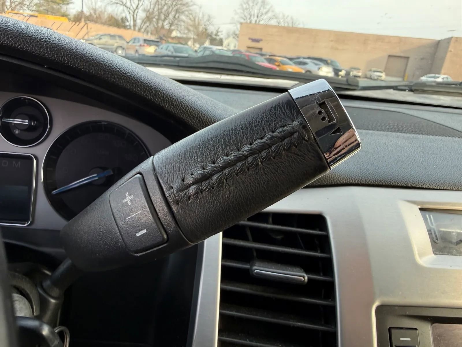 Used 2007 Cadillac Escalade AWD w/ Climate Package image 21