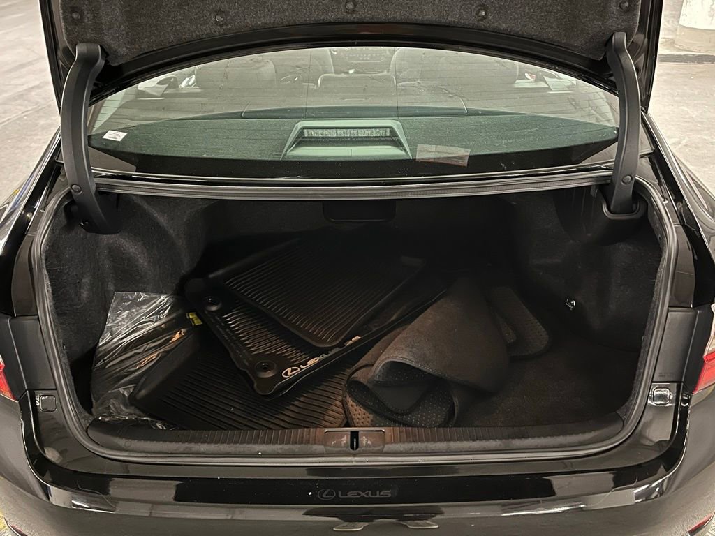 Used 2018 Lexus ES 350 w/ Luxury Package w/Wood Trim image 35