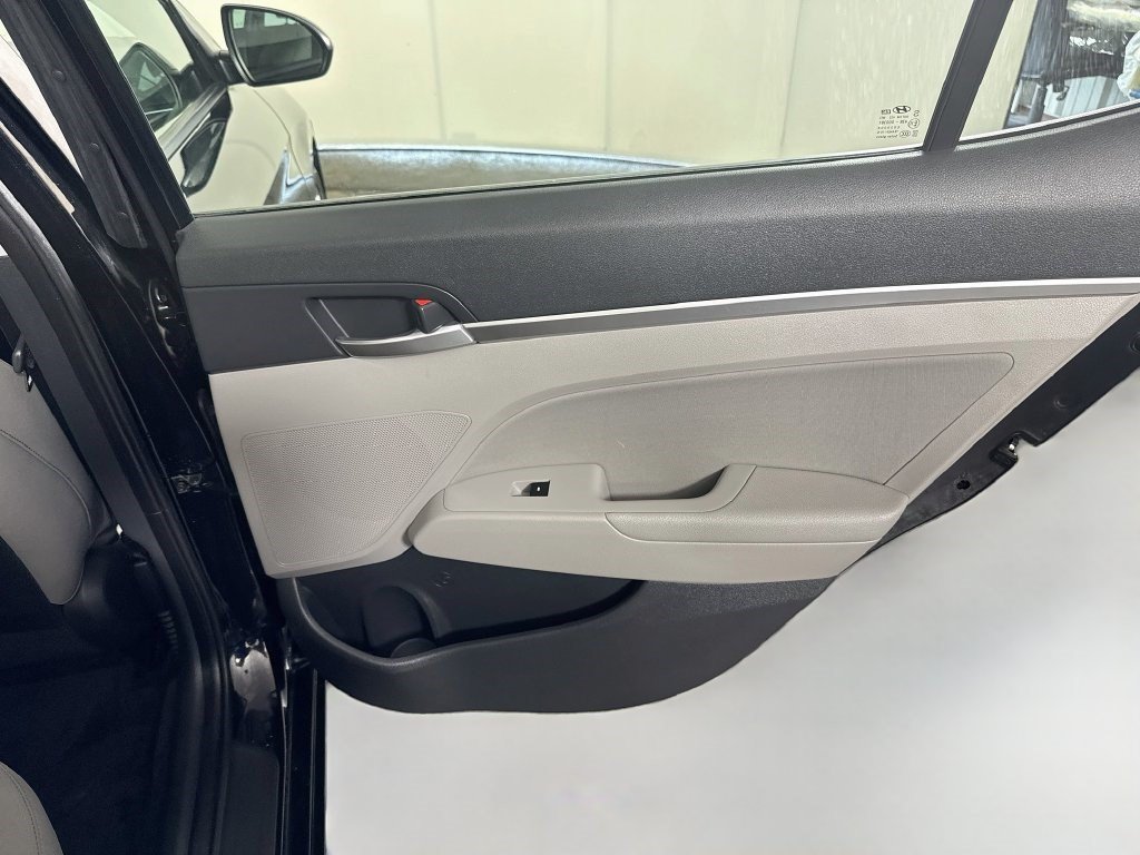 Used 2019 Hyundai Elantra Value Edition FWD image 27