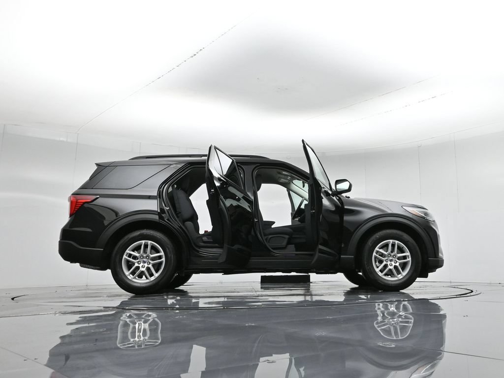 New 2026 Ford Explorer Active RWD image 7