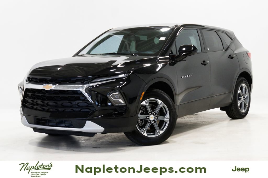 Used 2025 Chevrolet Blazer LT image 1