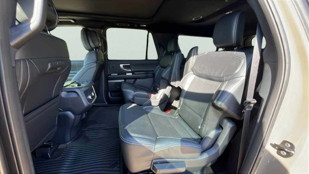 New 2027 Ford Expedition Max Platinum w/ Stealth Appearance Package AWD/4WD image 17