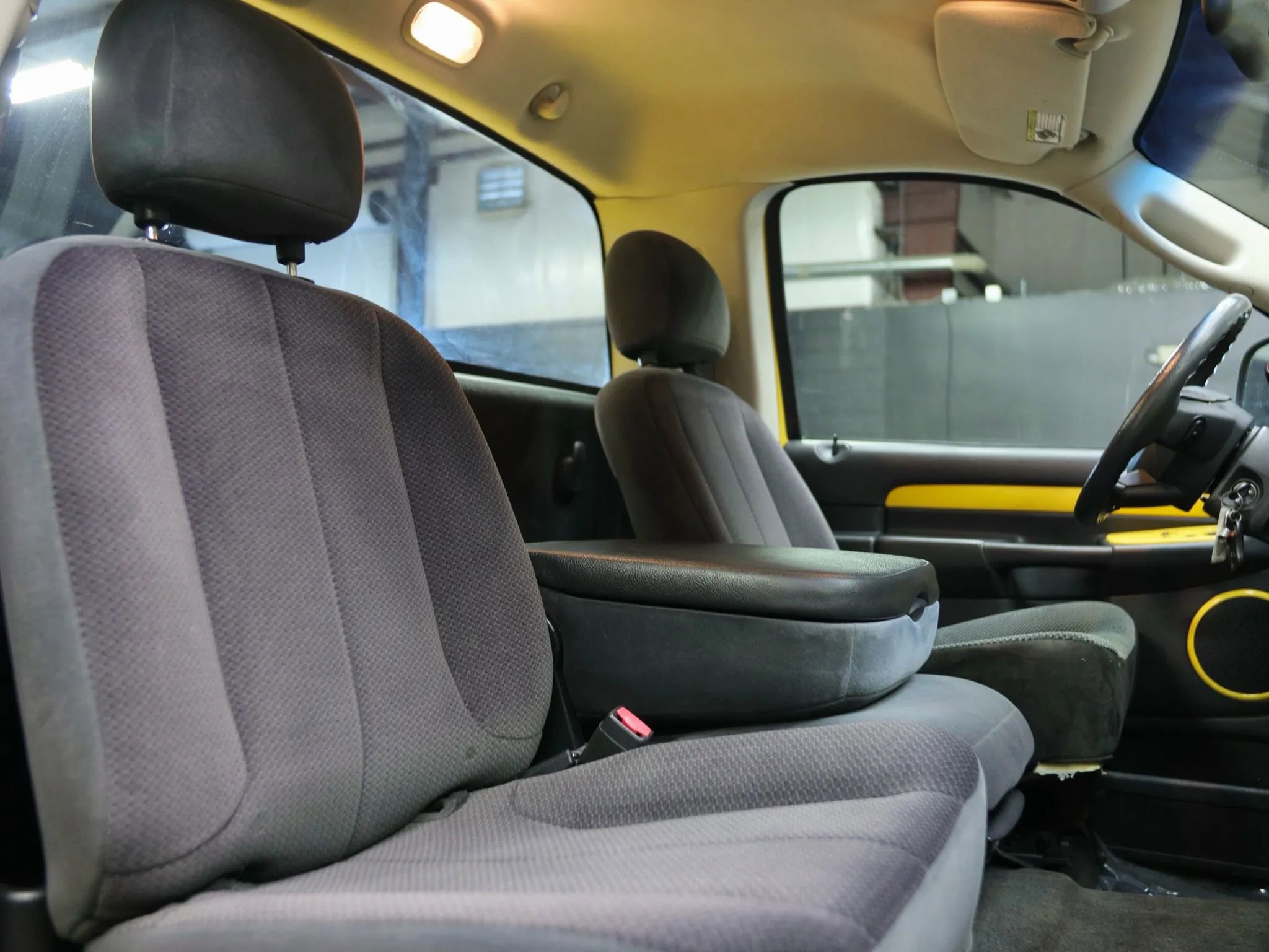 Used 2005 Dodge Ram 1500 Truck SLT w/ Rumblebee Group image 32