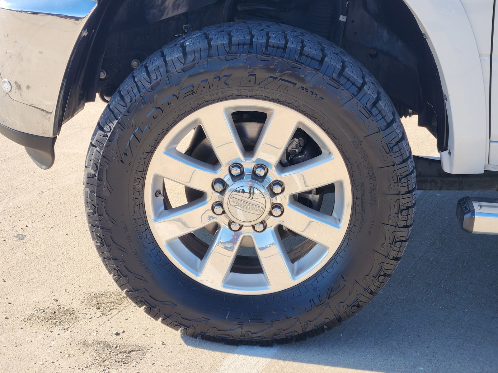 Used 2018 RAM 3500 Laramie Longhorn image 11