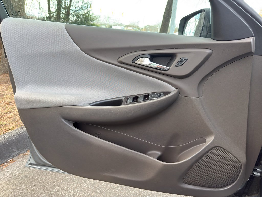 Used 2024 Chevrolet Malibu LT image 25