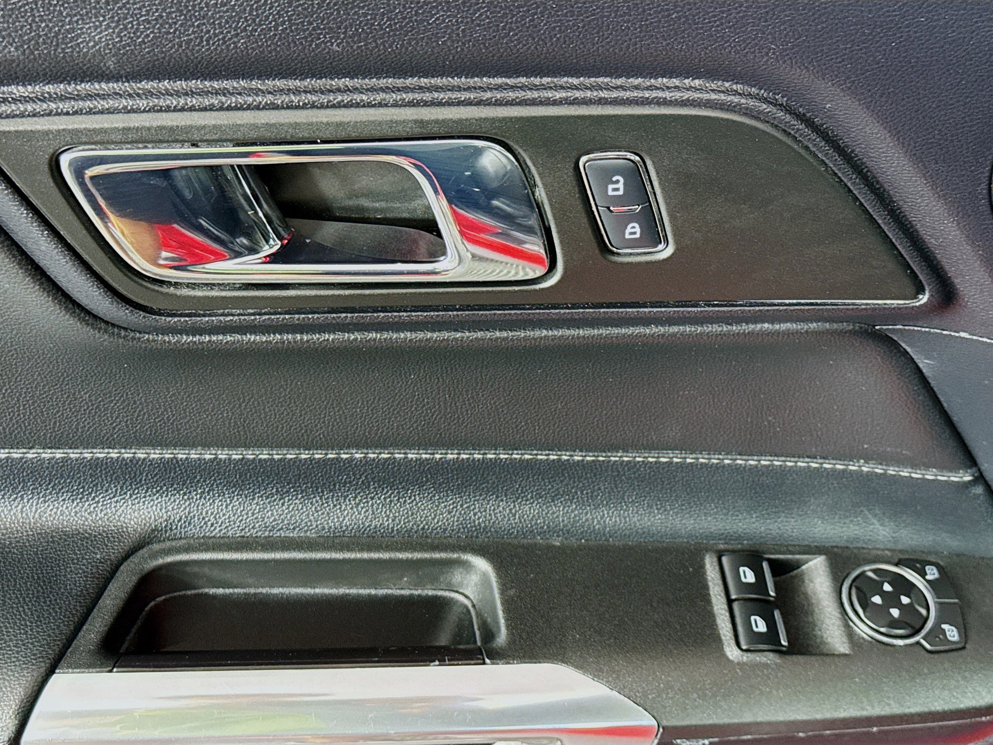 Used 2021 Ford Mustang Premium image 23